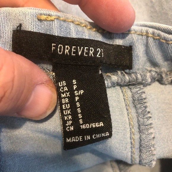 FOREVER 21 Small Light Wash Denim Jean Skirt Frayed Hem Stretch Bodycon Mini - Picture 5 of 5